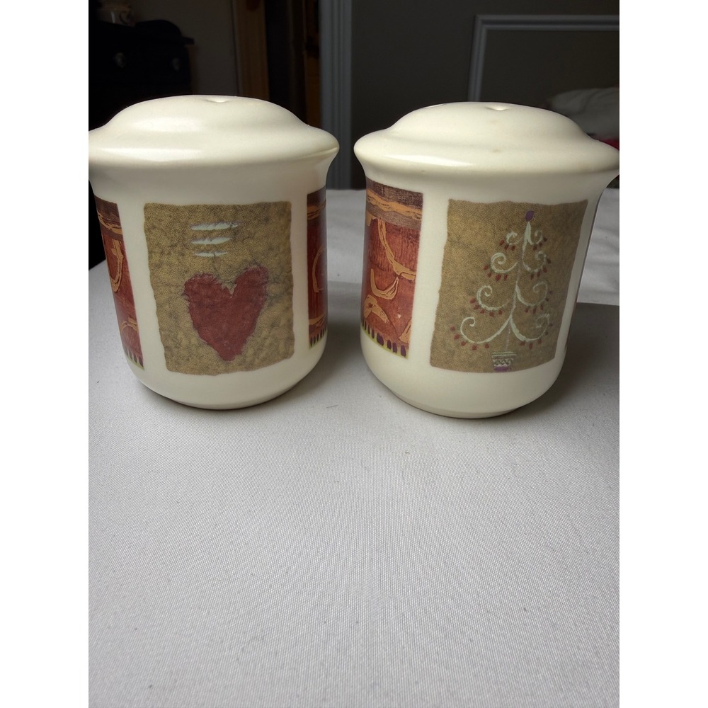 Pfaltzgraff USA Stoneware Salt and Pepper Shaker Set Heart Christmas Tree Rustic